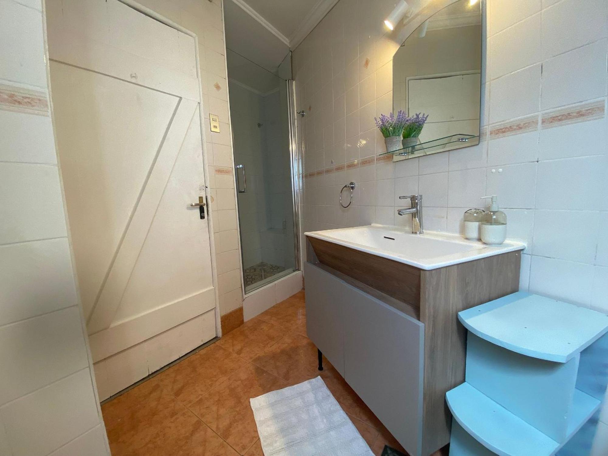 Hermosa Y Acogedora Casa Recien Remodelada *